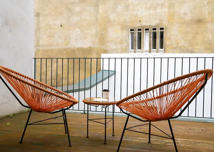 106 Letter - Charming In Historic Quarter *