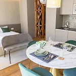 106 Letter - Charming In Historic Quarter Lisboa
