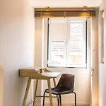 106 Letter - Charming In Historic Quarter Διαμέρισμα