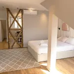 106 Letter - Charming In Historic Quarter Διαμέρισμα *