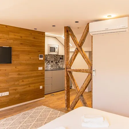 106 Letter - Charming In Historic Quarter Apartament